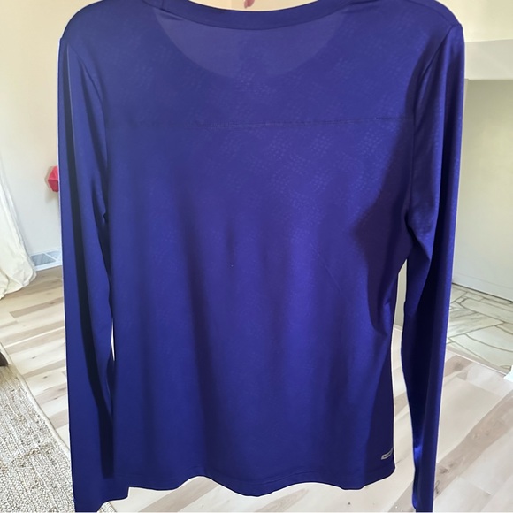 Danskin Now Long Sleeve Workout shirt - Picture 5 of 6